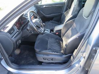 Skoda Superb Combi 1.5 TSI 150pk Automaat  ACT Sportline Busines schuifdak leer  camera navigatie picture 17