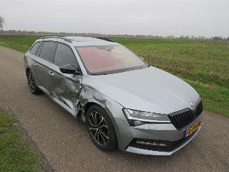 Skoda Superb Combi 1.5 TSI 150pk Automaat  ACT Sportline Busines schuifdak leer  camera navigatie picture 21