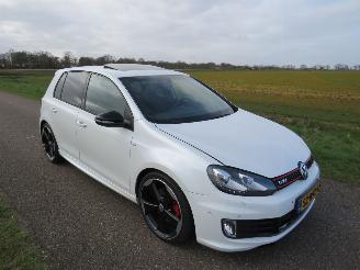 Damaged car Volkswagen Golf 2.0 GTI Edition 35 235pk Automaat  5Drs Schuifdak 2012 bumperschade 2012/5