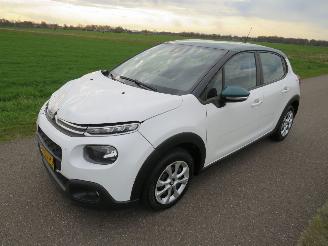 Citroën C3 1.2 Pure Tech 83pk 5drs Airco 2019  Navigatie picture 2