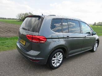 Volkswagen Touran 1.4 TSi  150pk 7 PERSOONS Camera Navigatie  2016  140.000km stoelverwarming picture 20