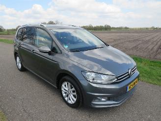 Volkswagen Touran 1.4 TSi  150pk 7 PERSOONS Camera Navigatie  2016  140.000km stoelverwarming picture 19