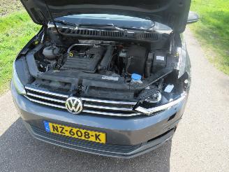 Volkswagen Touran 1.4 TSi  150pk 7 PERSOONS Camera Navigatie  2016  140.000km stoelverwarming picture 17
