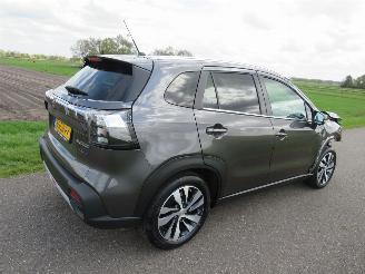 krockskadad bil auto Suzuki SX4 1.5 Hybride Benzine Elektrisch Style 7.000km Automaat  Camera Navigatie Leer 2024/3