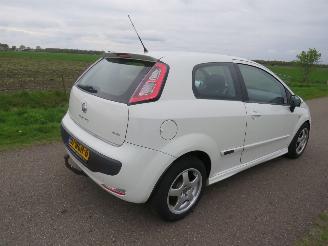 Fiat Punto Evo 1.3 M JTD Dynamic  2010 Airco  parkeerschade picture 3