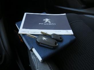 Peugeot 208 1.2 82pk  60.000km nap Pure Tech Action Navigatie Airco 2016  [ nieuwstaat picture 7