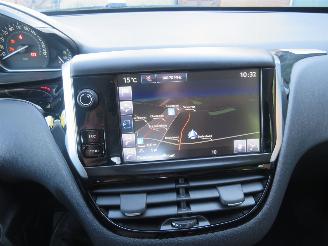 Peugeot 208 1.2 82pk  60.000km nap Pure Tech Action Navigatie Airco 2016  [ nieuwstaat picture 10