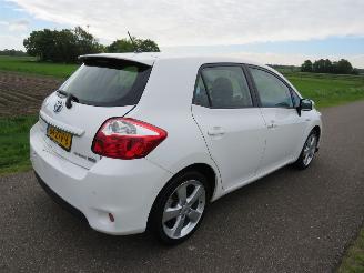 Toyota Auris 1.8 Automaat  Full Hybrid Elektrisch benzine 170.000km camera navigatie  airco picture 2