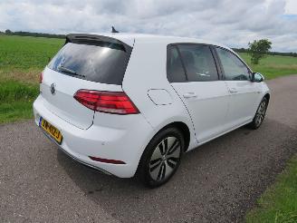 damaged passenger cars Volkswagen Golf E GOLF Elektrisch Automaat   90.000km 5Drs Camera Navigatie  [ nieuwstaat 2017-10 2017/10