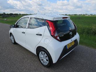 Toyota Aygo 1.0 VVT-I  57.000km nap X Fun  2019 5drs Airco picture 9