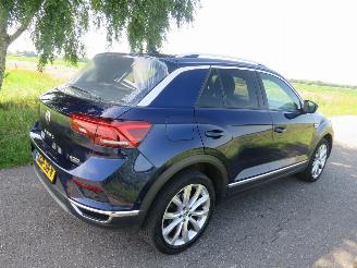 Volkswagen T-Roc 2.0 TSi 190pk  4 Motion R Sport 4X4 2019 190pk Automaat Camera Sport vol optie picture 4