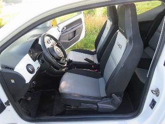 Volkswagen Up! 1.0 Snow Edition  195.000km Nap Airco luxe uitvoering 2012 Euro 6 picture 6