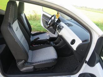 Volkswagen Up! 1.0 Snow Edition  195.000km Nap Airco luxe uitvoering 2012 Euro 6 picture 21