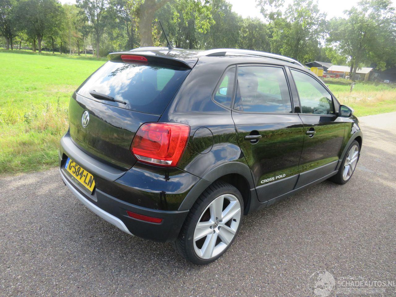 Volkswagen Polo 1.4-16V 86pk Cross Trekhaak | Airco | Cruise | Mistlampen | Stoelverwarming