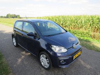 Volkswagen Up! 1.0 High UP  89.000KM 5drs Nap Camera Navigatie  Airco  stormschade  2015 picture 16