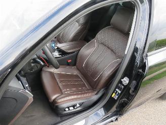 BMW 5-serie 520 e Automaat  Business Edition Plus [ nieuwste type Hybrid Elektriciteit 2022 vol optie picture 5