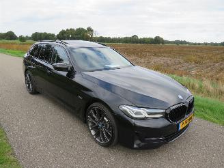 Schadeauto BMW 5-serie 520 e Automaat  Business Edition Plus [ nieuwste type Hybrid Elektriciteit 2022 vol optie 2022/9
