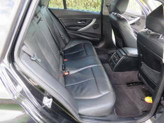 BMW 3-serie Touring 1.6  136pk  Automaat  High Executive 2014  [ zeer luxe uitvoering top staat picture 28