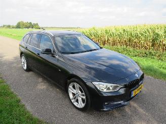 BMW 3-serie Touring 1.6  136pk  Automaat  High Executive 2014  [ zeer luxe uitvoering top staat picture 22