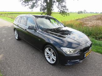 BMW 3-serie Touring 1.6  136pk  Automaat  High Executive 2014  [ zeer luxe uitvoering top staat picture 19