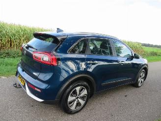 Damaged car Kia Niro 1.6 GDI Aut  102.000km nap  Hybride Elektrisch  Furst Edition benzine Camera Navigatie  Leer 2017/10