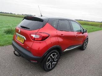 Damaged car Renault Captur 0.9 TCE Dynamique 2016 160.000km nap Navigatie Airco Euro 6 2016/10
