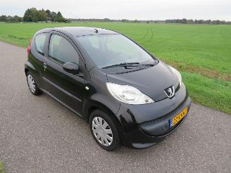 Voiture accidenté Peugeot 107 1.0 12v XS 68pk Splinter Nieuwe Apk  2008   Airco Topstaat 2008/5