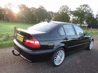 skadebil auto BMW 3-serie 318 D 116 pk  2002 Navigatie Airco  Sedan 2002/9