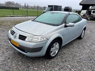 Schadeauto Renault Mégane coupe cabrio automaat 2004/1