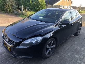 Schadeauto Volvo V-40 V40 1.6 D2 Momentum 2013/7