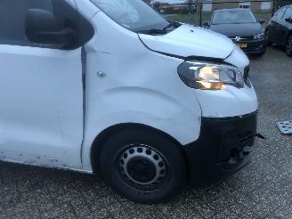 Peugeot Expert 1.5 BlueHDI 100 Standard Premium picture 2