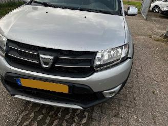 Vaurioauto  passenger cars Dacia Sandero STEPWAY 2013/6