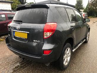 Toyota Rav-4  picture 4