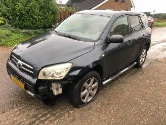 Toyota Rav-4  picture 11