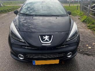 krockskadad bil auto Peugeot 207 cc cabrio 2007/5