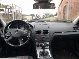 Mercedes C-klasse Estate 180 CDI BlueEFFICIENCY Business Class Avantgarde picture 10