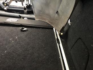 Peugeot 308 308 SW 1.2 PureTech Blue Lease Executive picture 12