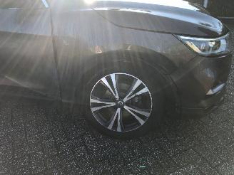 Nissan Qashqai 1.2 picture 4