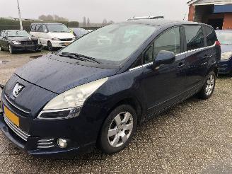 Schadeauto Peugeot 5008 5008 1.6 THP Family 7p. 2011/12