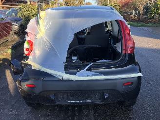 Peugeot 107 107 1.0-12V XR picture 5