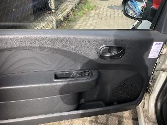 Renault Twingo Twingo 1.2 16V Collection picture 11