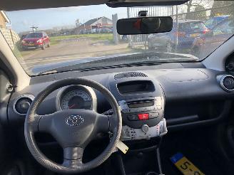 Toyota Aygo Aygo 1.0 VVT-i Now picture 12