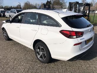 Hyundai I-30 i30 Wagon 1.0 T-GDi MHEV Comfort Smart picture 3