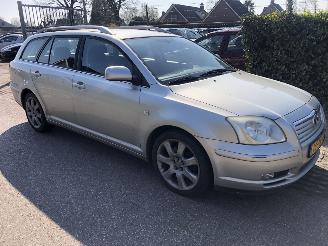 krockskadad bil auto Toyota Avensis Avensis Wagon 2.0 VVTi Linea Luna 2004/7