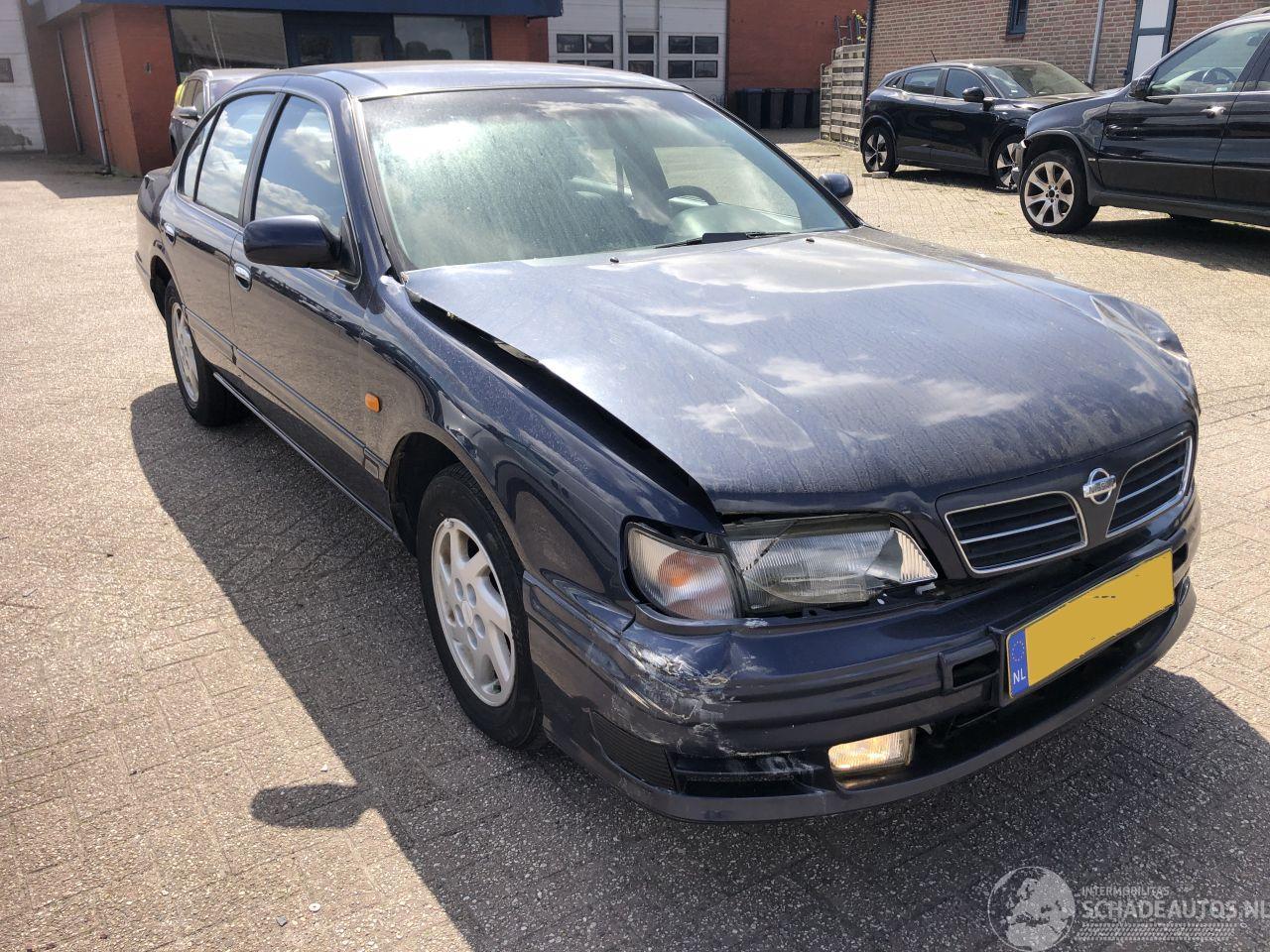 Nissan Maxima-qx Maxima QX 3.0 V6 SE