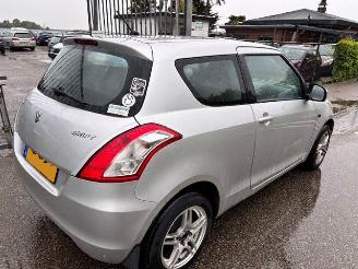 Suzuki Swift 1.2 comfort picture 4