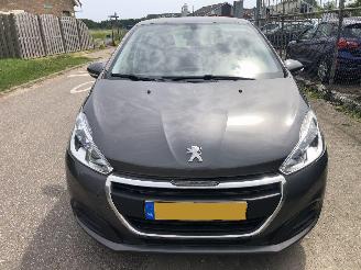 Unfallwagen Peugeot 208 208 1.2 PureTech 2018/4