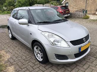 Voiture accidenté Suzuki Swift Swift 1.2 Comfort EASSS 2013/1