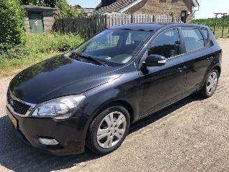 Auto incidentate Kia Ceed 1.4 VVT X-ecutive 2010/1