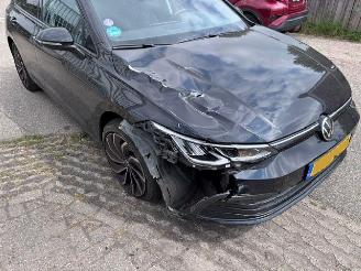 Volkswagen Golf life   1.0 picture 3
